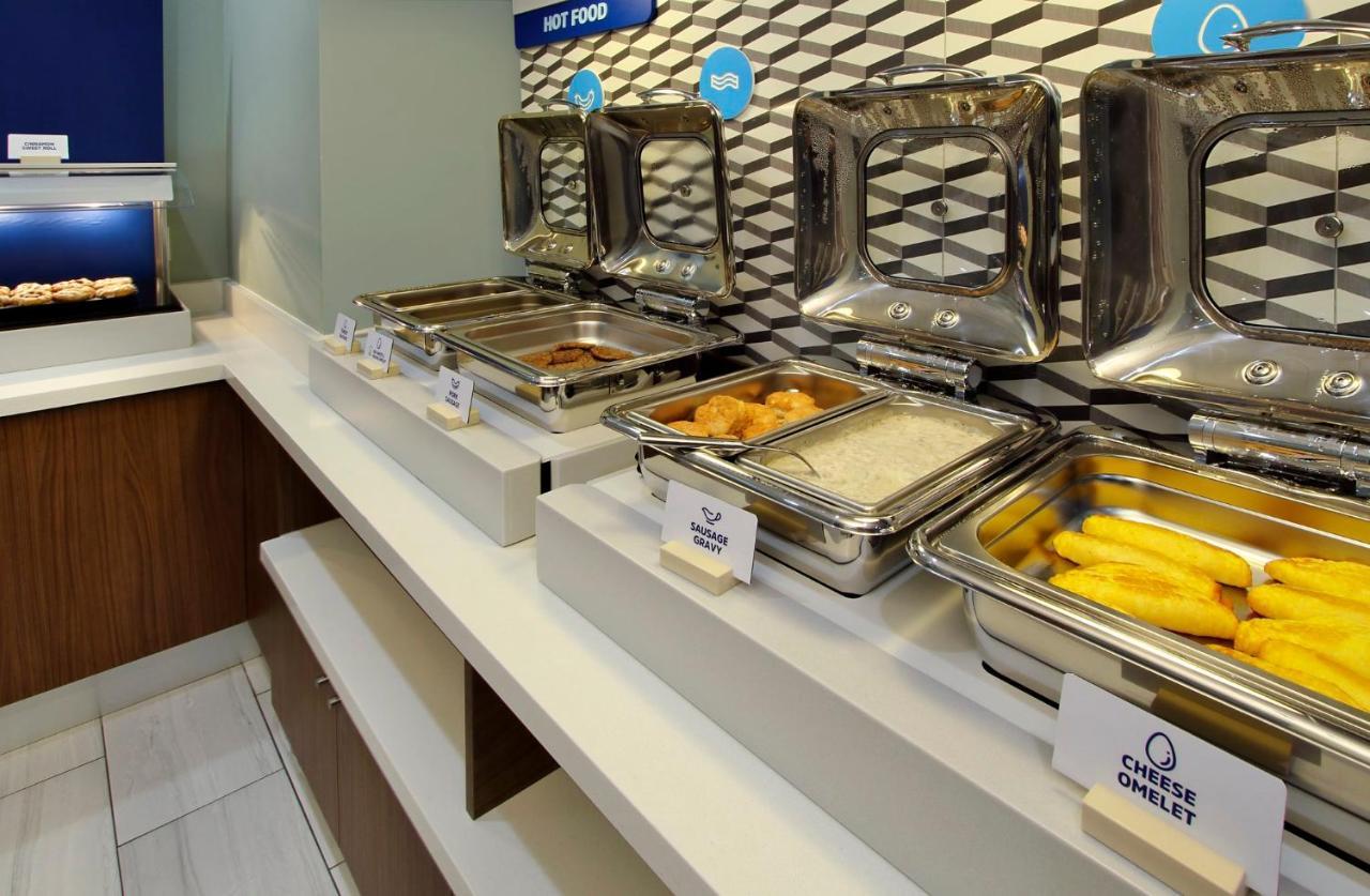 Holiday Inn Express & Suites Reedsburg - Dells Area By Ihg Εξωτερικό φωτογραφία